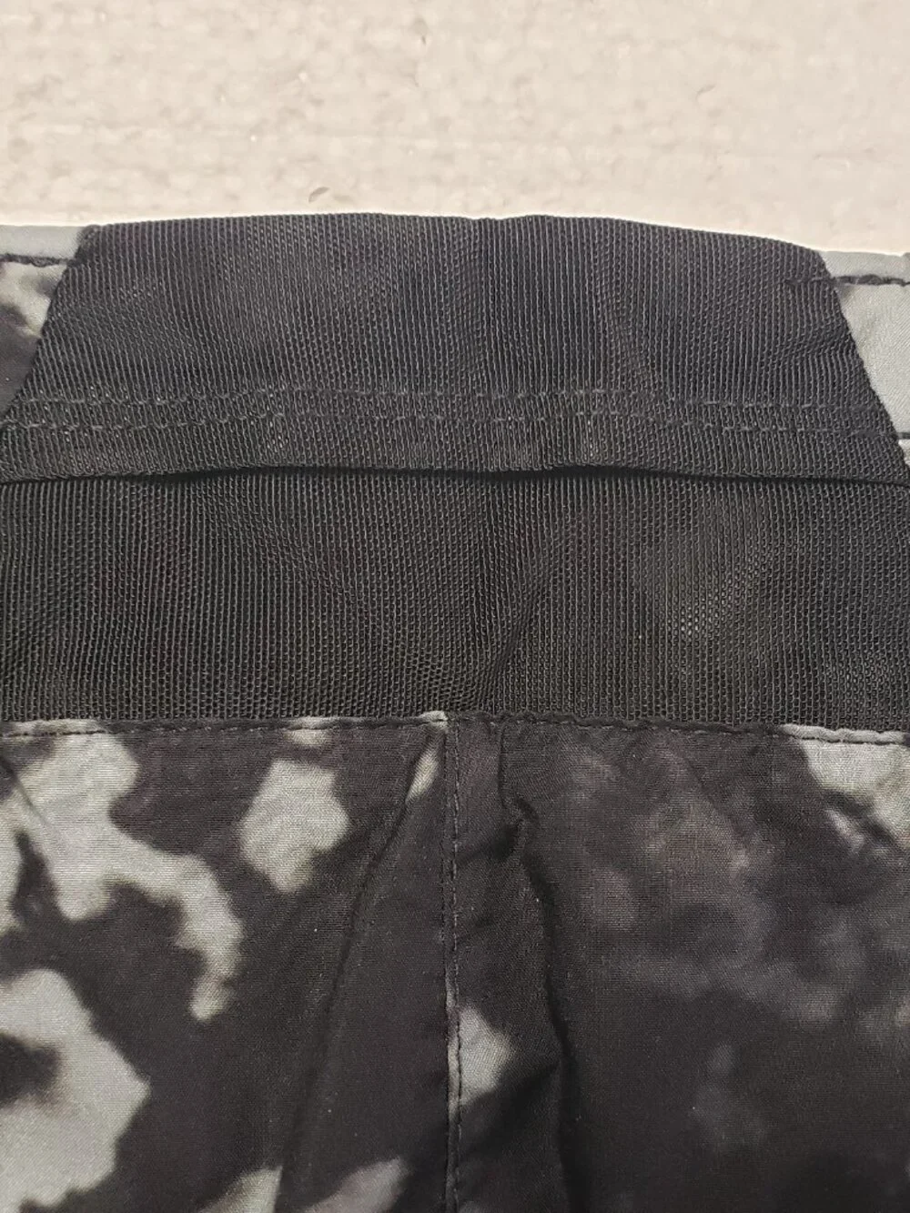 Nike Women's Dri-Fit Mid-Rise 3" Brief-Lined Printed Short in Black size XL NWT - Picture 11 of 12